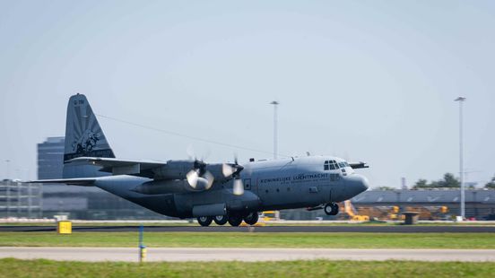 Luchtmacht gaat met transportvliegtuigen oefenen op vliegveld Eelde Nieuws