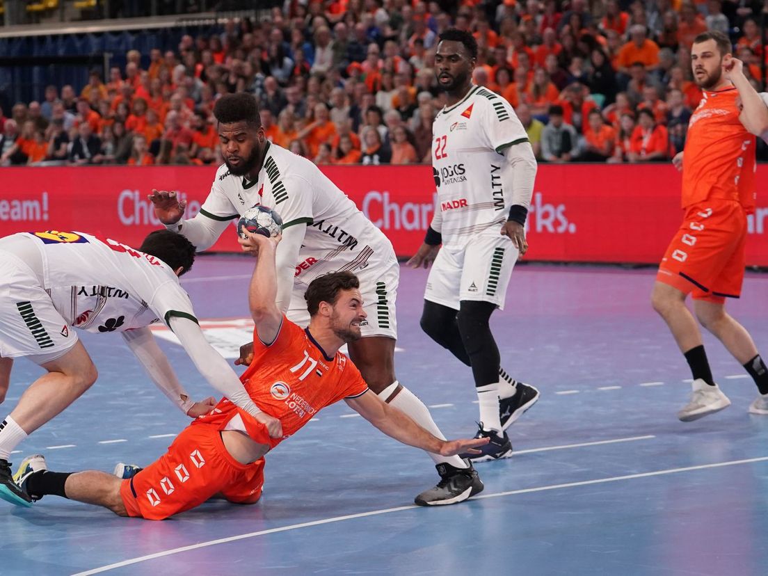 Dani Baijens in actie met Nederland tegen Portugal