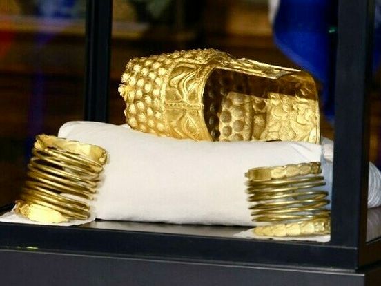 Waar is de laatste gouden armband? 'Niemand wil dat ding aanraken'