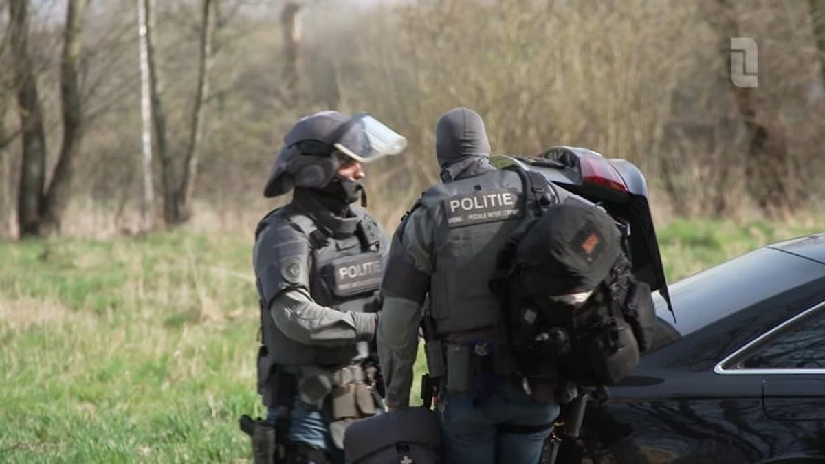 Onderhandelaar praat verscholen verdachte (62) schietpartij Kerkrade naar buiten