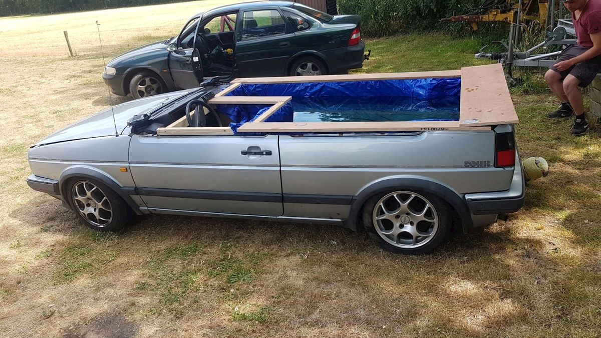 'Golfbad' van Danny staat op feestterrein in Lierderholthuis