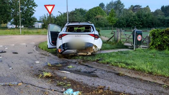 Bestuurder vlucht na politieachtervolging