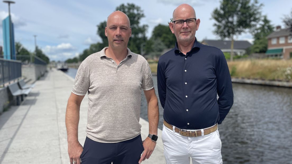 Bas Kamst en Arnold Steffens van de handelsvereniging in Nieuw-Amsterdam