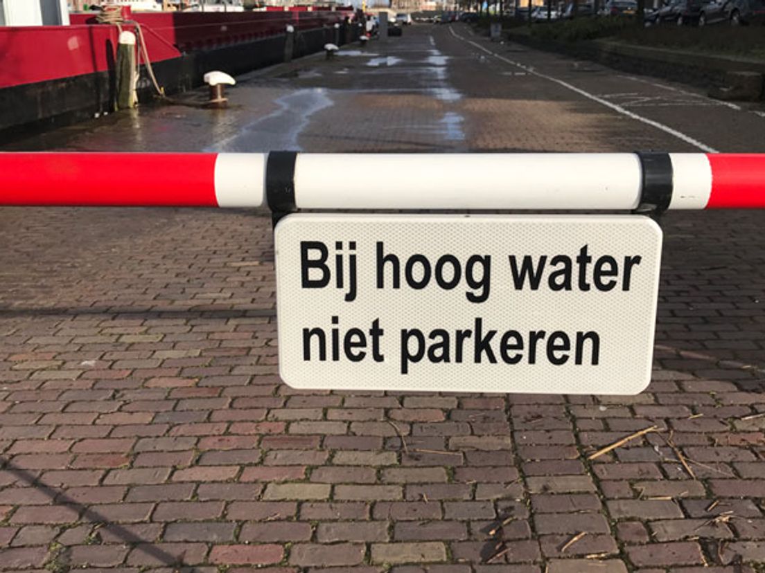 Niet parkeren op kades bij hoogwater
