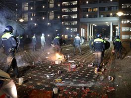 Ondanks inzet buurtvaders toch ME-optreden in Haagse wijk Laak: 'Ze hebben zwaar vuurwerk'
