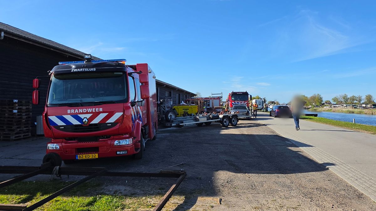 112 Nieuws: Brandweer rukt massaal uit voor veenbrand bij Belt-Schutsloot | Scooterrijder in Ensched
