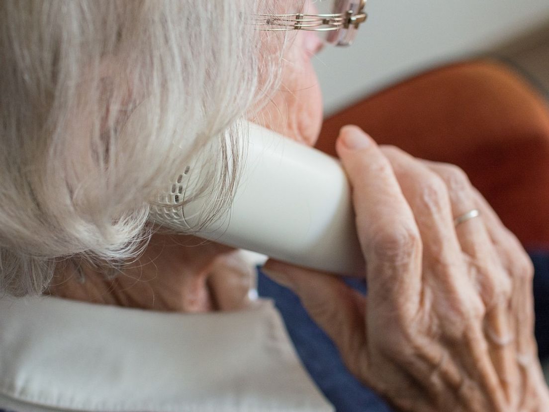 Bejaarde vrouw (82) krijgt brief van 'buren' met verzoek naar verzorgingstehuis te gaan