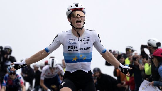Demi Vollering volmaakt trilogie en wint na Vuelta en Tour ook de Giro Home