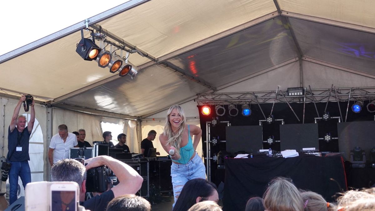 Ook deze zomer muziekfestijn in Wemeldinge: 'Maar niet zo gek als vorig jaar'