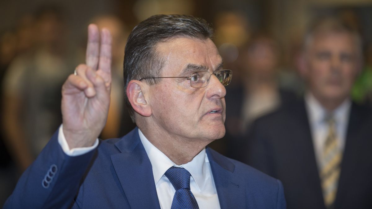 'Het is mijn lust en mijn leven', emotionele Gerard van As (81) zegt politiek vaarwel