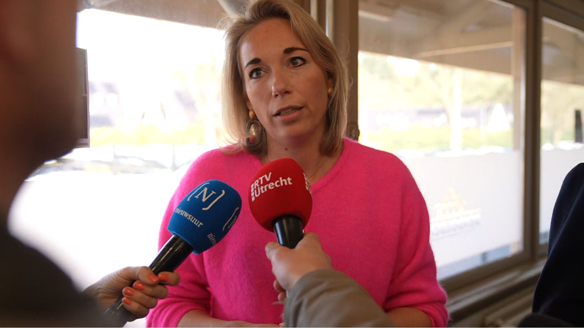 Staatssecretaris bezoekt Den Dolder vanwege Fivoor: 'Met al mijn macht en invloed, ga ik hier werk v