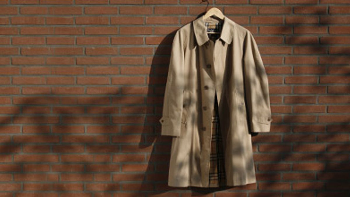 Potloodventer trotseert kou in Hegelsom