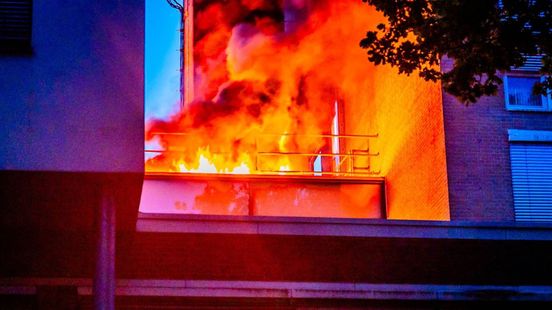 Brand op het dak van een Arnhemse school