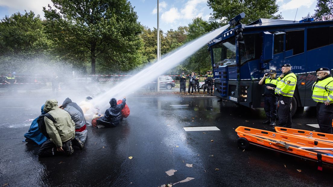 De waterwerper in actie op de A12
