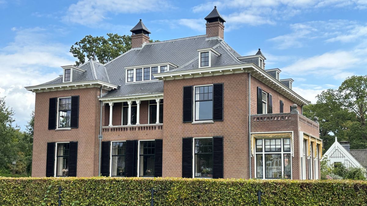 Sporen van slavernijverleden langs Vliet: 'Ik kijk nu wel anders naar deze huizen'