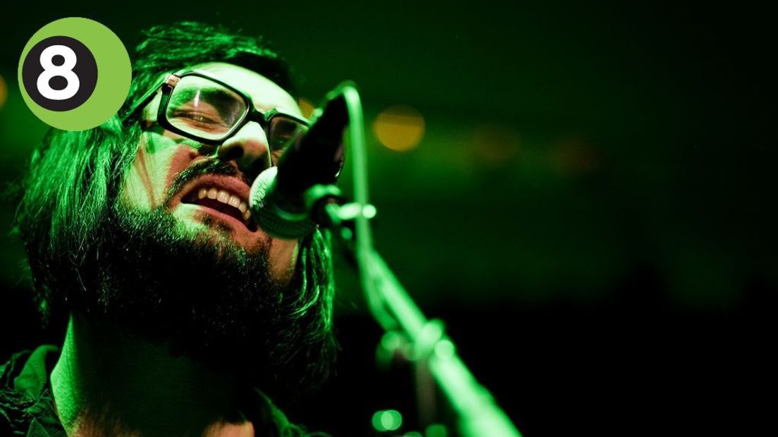 Blaudzun genoot zaterdagmiddag van zijn debuut op Huntenpop. De zanger speelde voor het eerst met zijn band op het festival in Ulft en genoot zichtbaar van het publiek voor het hoofdpodium.