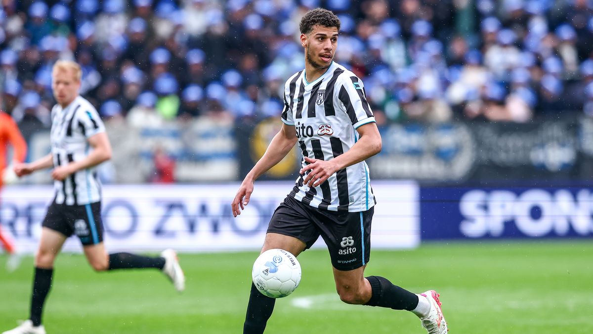 Heracles Almelo verhuurt Walid Ould-Chikh aan club uit Koeweit