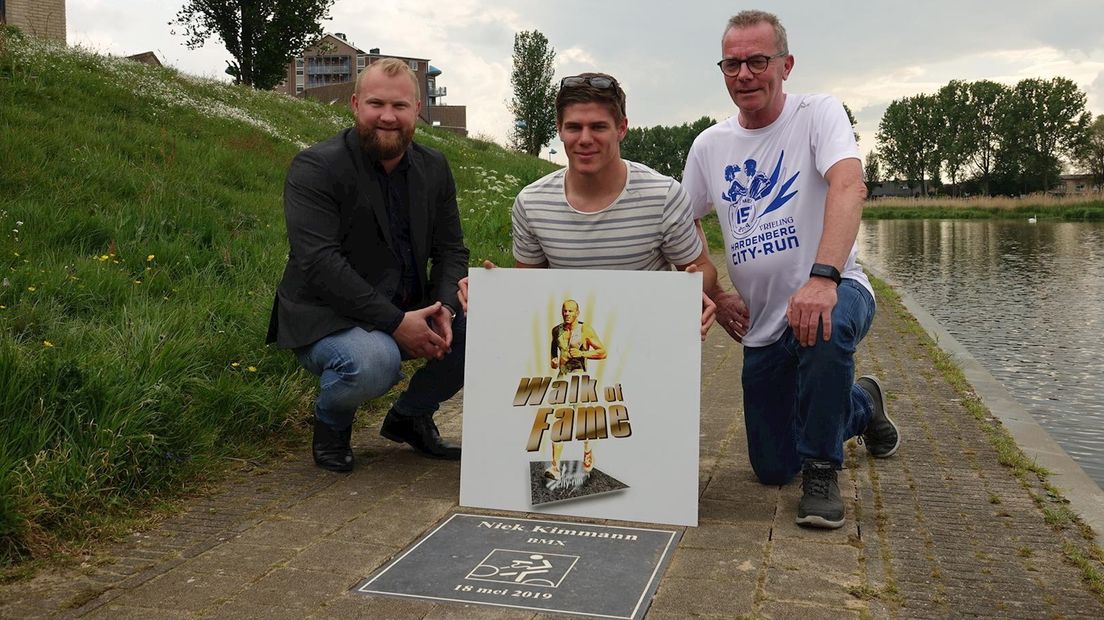 Walk of Fame-tegel voor BMX-er Niek Kimmann in Hardenberg