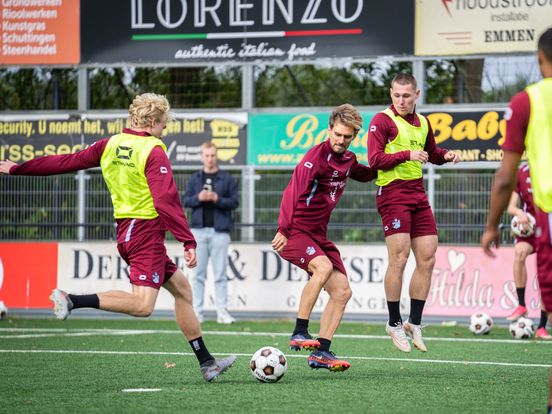 FC Emmen met Luca Denk in de basis naar Eindhoven: 'Kan het spel versnellen'