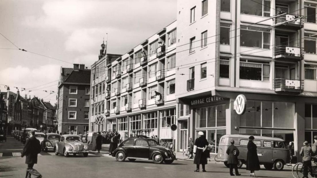 De locatie op de hoek Oosterstraat/Zuiderdiep in de jaren zestig