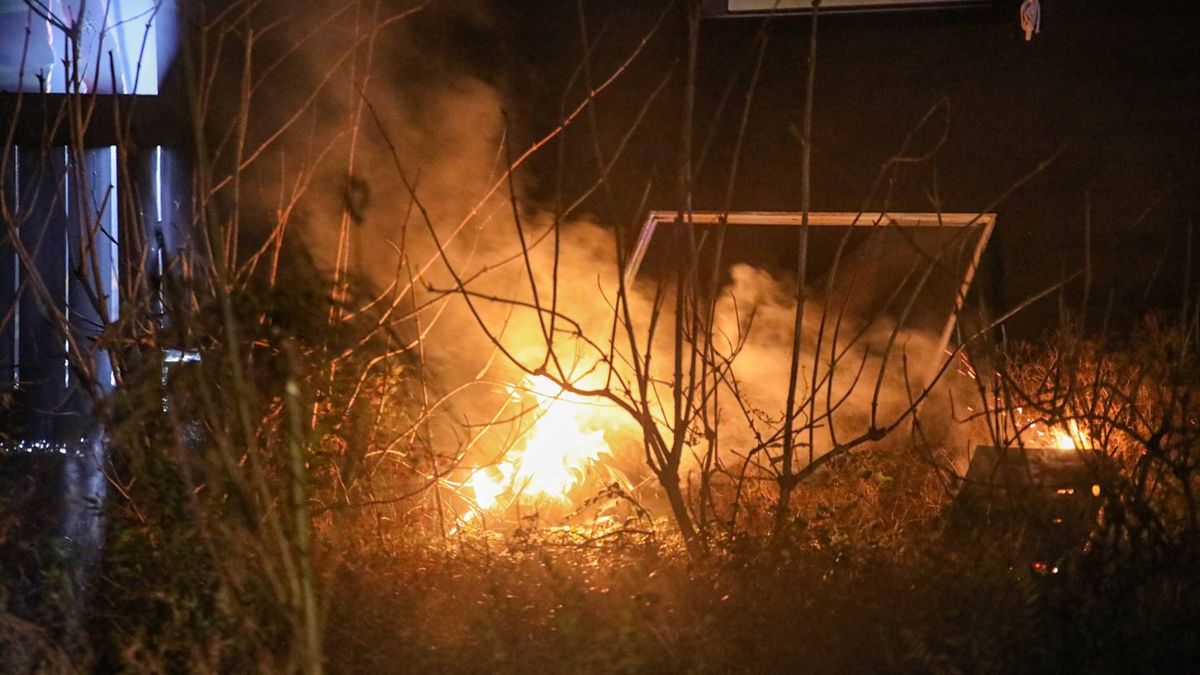 112-nieuws: Brand in noodwoning in Midwolda