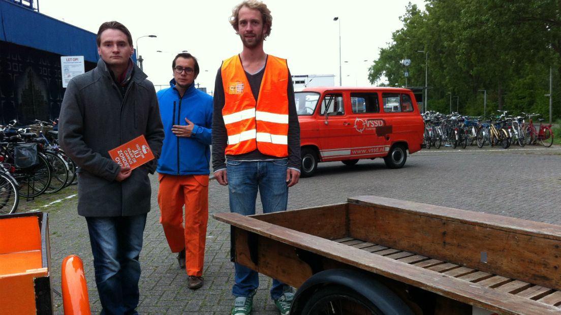 Studenten voeren ludieke actie tegen afschaffen OV-kaart