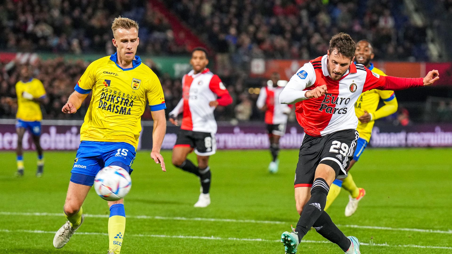 EINDE: Feyenoord-SC Cambuur (1-0) - Rijnmond