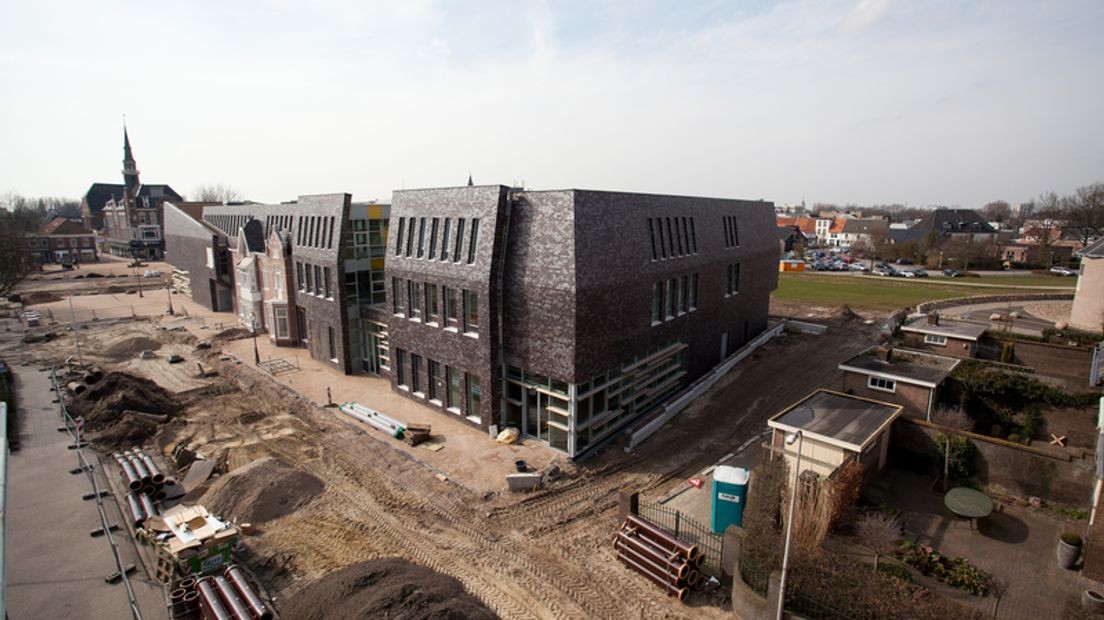 Duitse prins opent gemeentehuis Coevorden RTV Drenthe