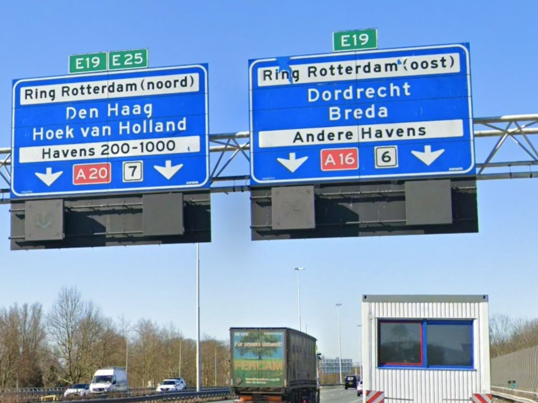 De A20 richting Hoek van Holland is vanaf dit punt vrijdagavond twee weken dicht.