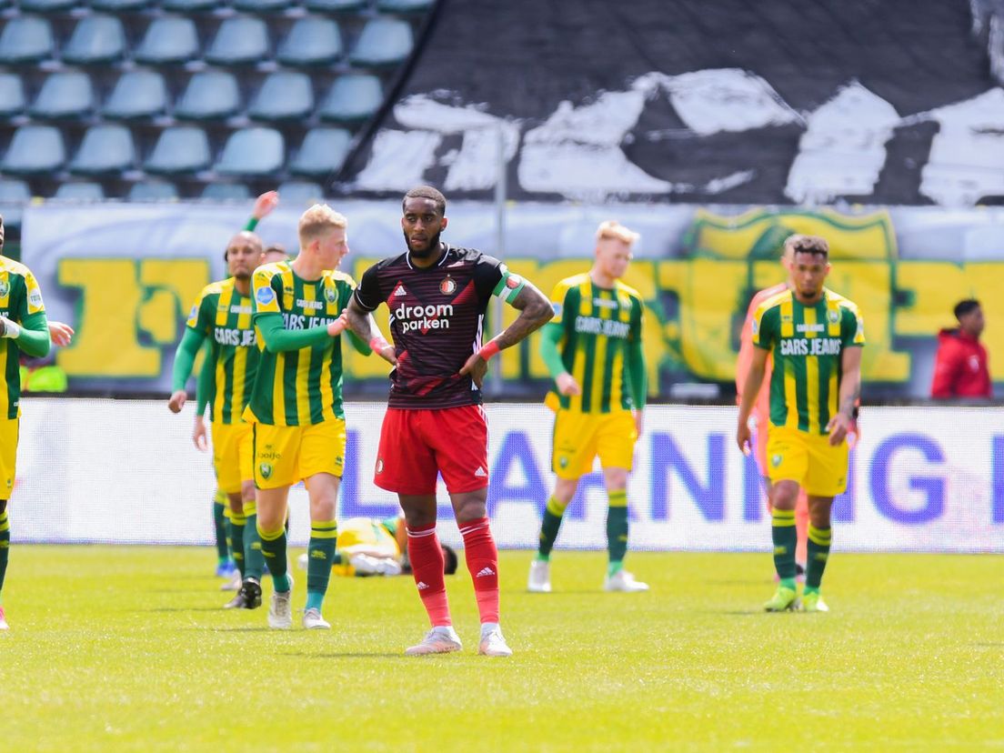 Leroy Fer baalt, kort na een doelpunt van ADO Den Haag