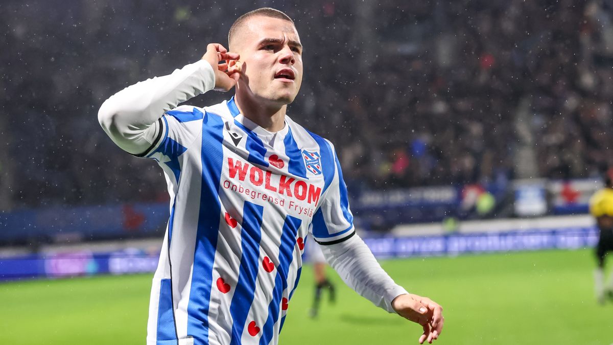 Vaclav Sejk zet Heerenveen op voorsprong in Venlo