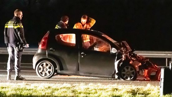Bestuurder bekneld bij ernstig ongeval op A1 Nieuws