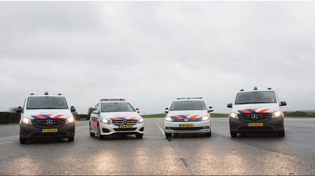 Het nieuwe wagenpark van de Nederlandse politie bestaat uit stoere Mercedessen