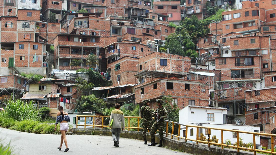 Archiefbeeld van Colombiaanse soldaten in de straten van Medellín.