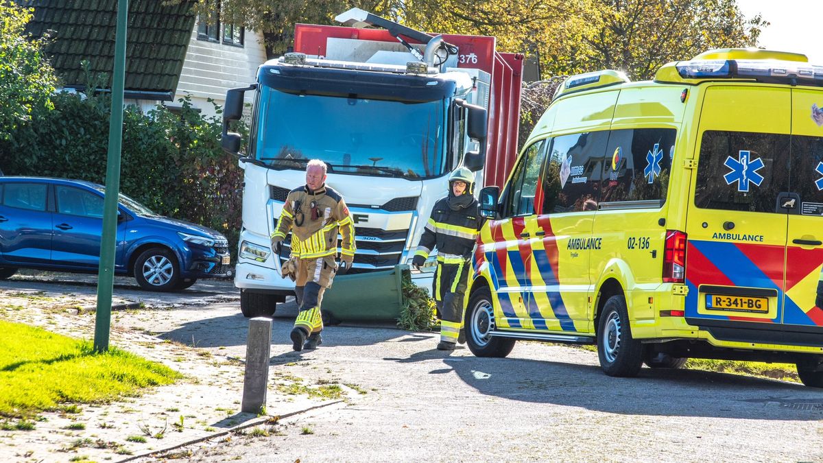 Ernstig ongeluk met vuilniswagen in IJlst