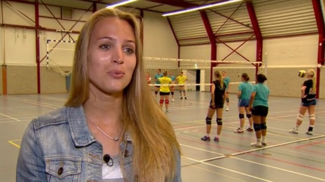 Kim Renkema stopt per direct met volleyballen, maar blijft haar club trouw (Rechten: RTV Drenthe)