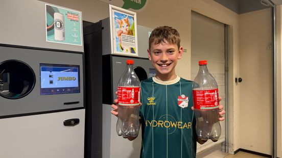 13-jarige Seth zamelt flessen in voor overleden dochter van zijn docent: 'Het is ongekend'