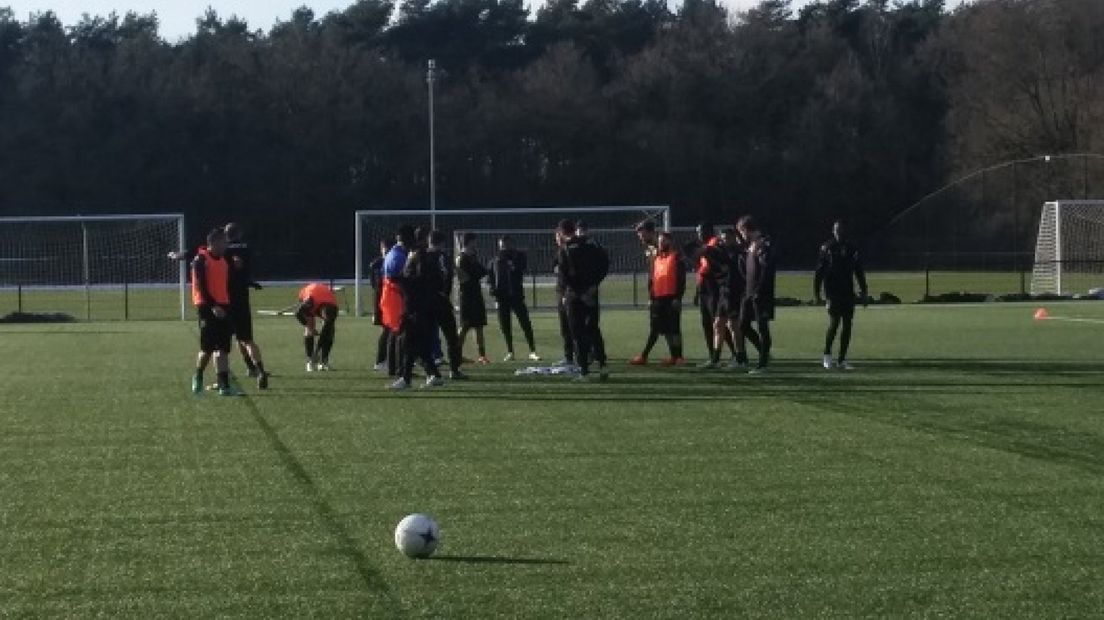 Vitesse bij winst op Cambuur naar linkerrijtje