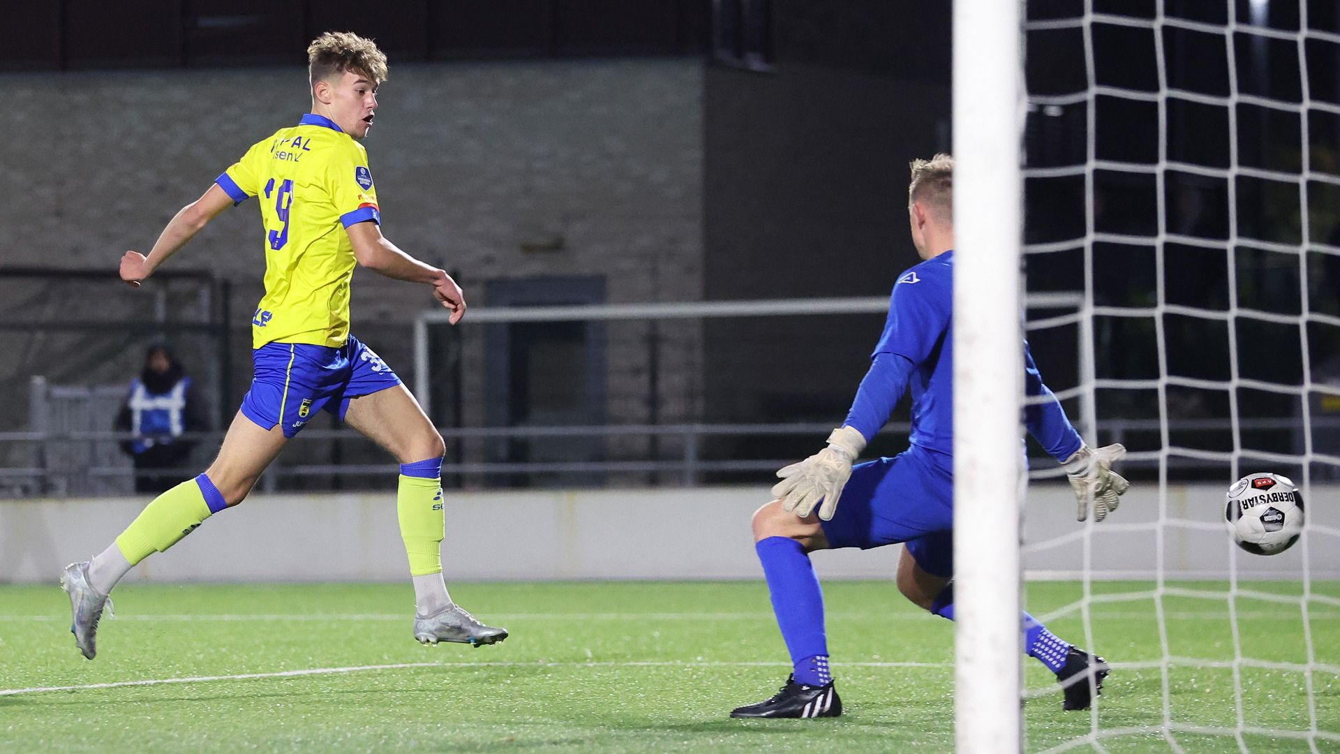 SC Cambuur Wint Bekerwedstrijd Tegen FC Rijnvogels Met 3-0 - Omrop Fryslân