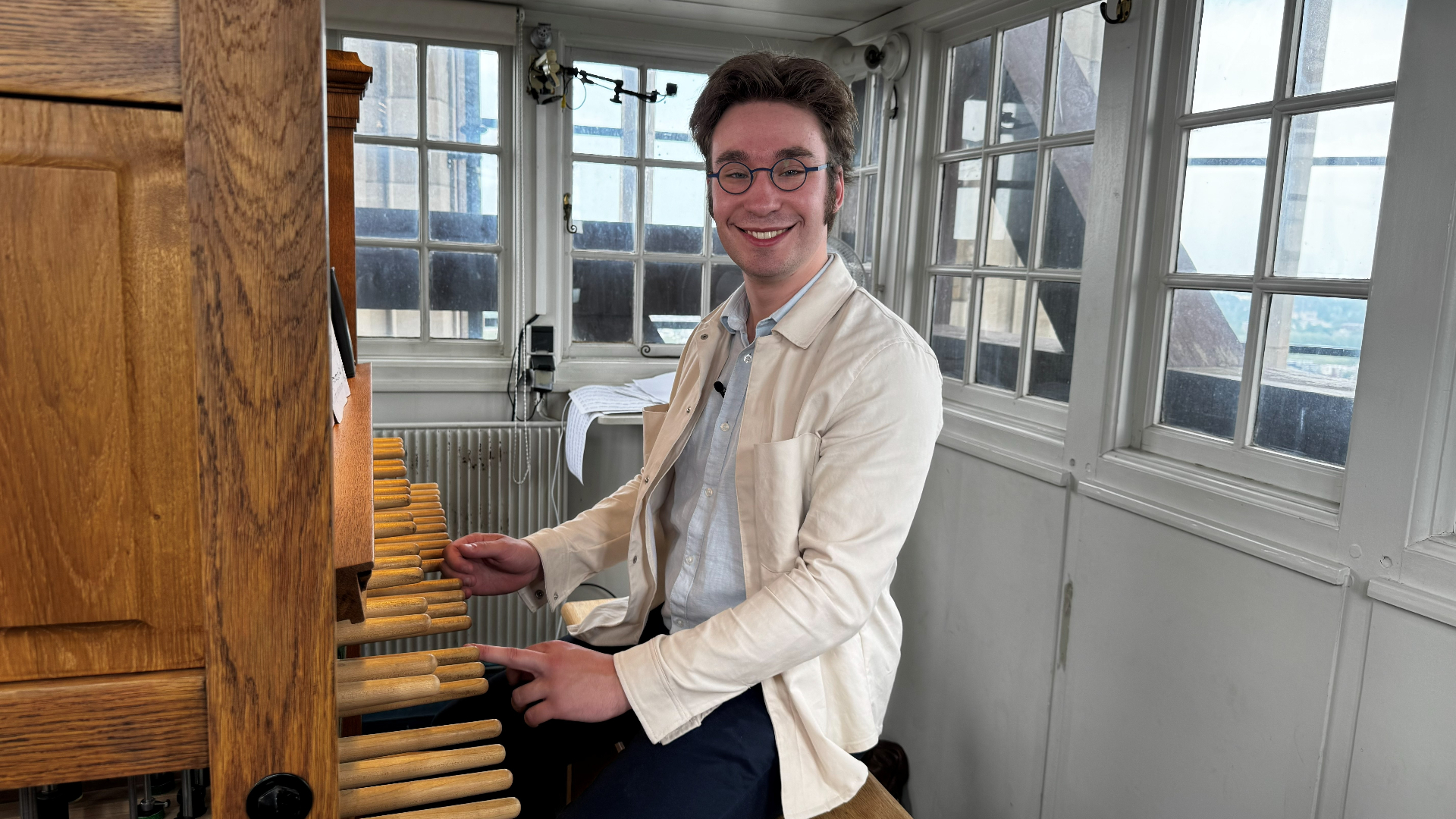 HKU-student Casper doet examen in de Domtoren, hele stad luistert mee