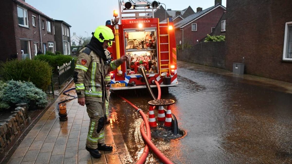 Wateroverlast na hoosbuien op Walcheren
