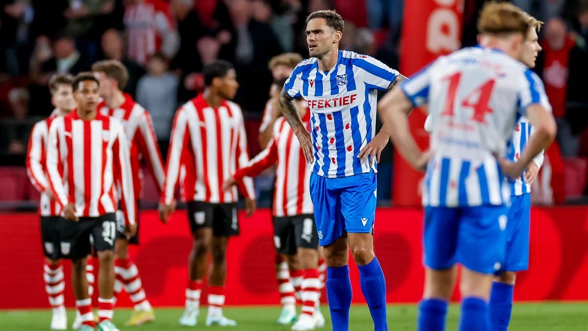 LIVE | sc Heerenveen hervat competitie uit tegen PSV (0-0)