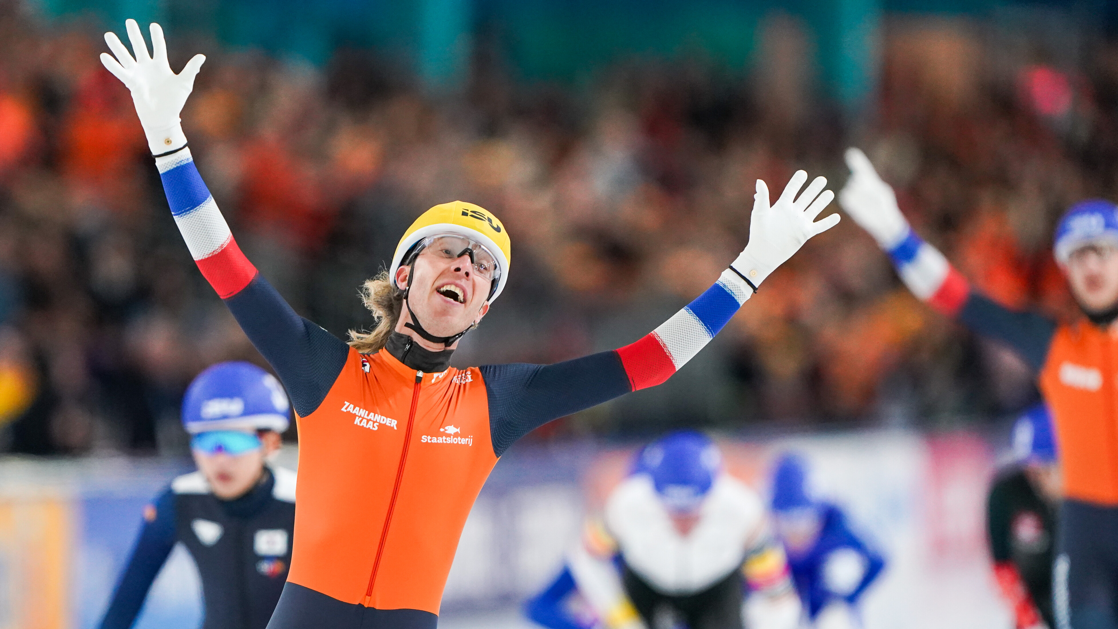 Jorrit Bergsma wint de massastart by de wrâldbeker yn Thialf