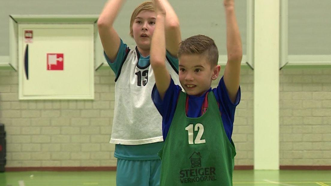 'Als ik profvoetballer word, koop ik een gouden Porsche voor mijn