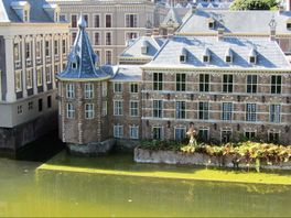 In het stadhuis is het wachten op wat de Tweede Kamer controversieel verklaart