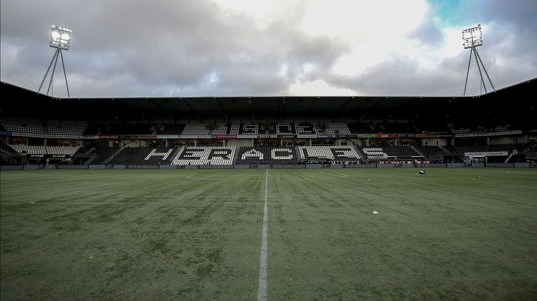 Go Ahead Eagles speelt zaterdag in het stadion van Heracles Almelo