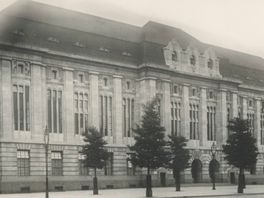De grootste telefooncentrale van Europa en een paternosterlift: zo bijzonder was het Rotterdamse hoofdpostkantoor in de jaren 20