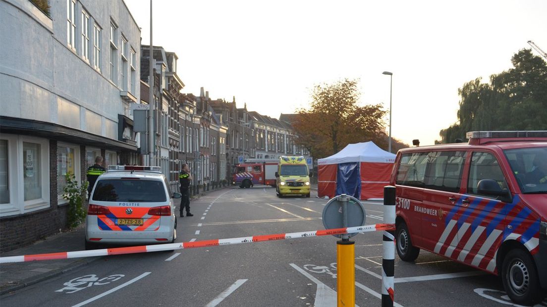 Het ongeluk gebeurde op de Blekersingel in Gouda. Foto AS Media