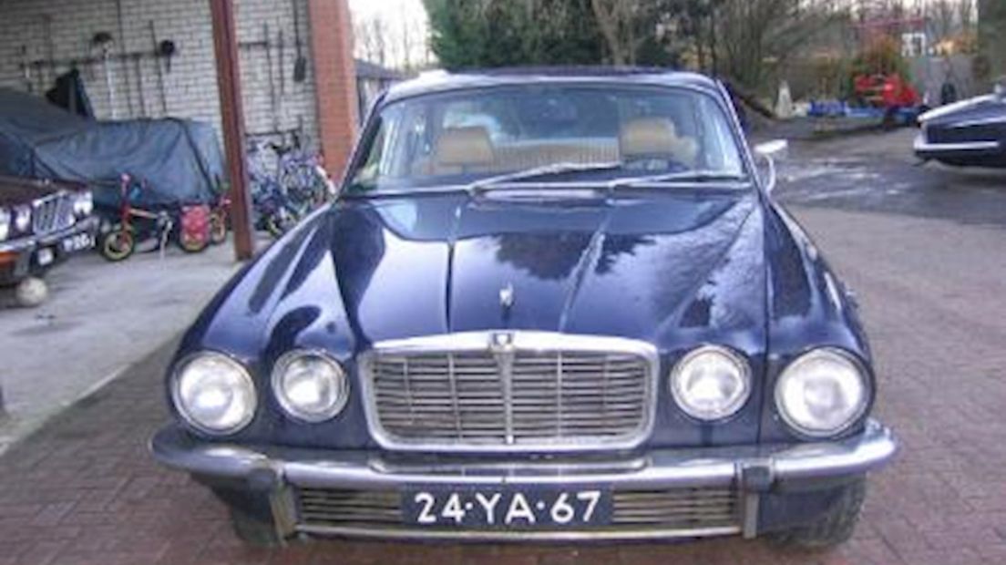 Twee Jaguars gestolen in Holten