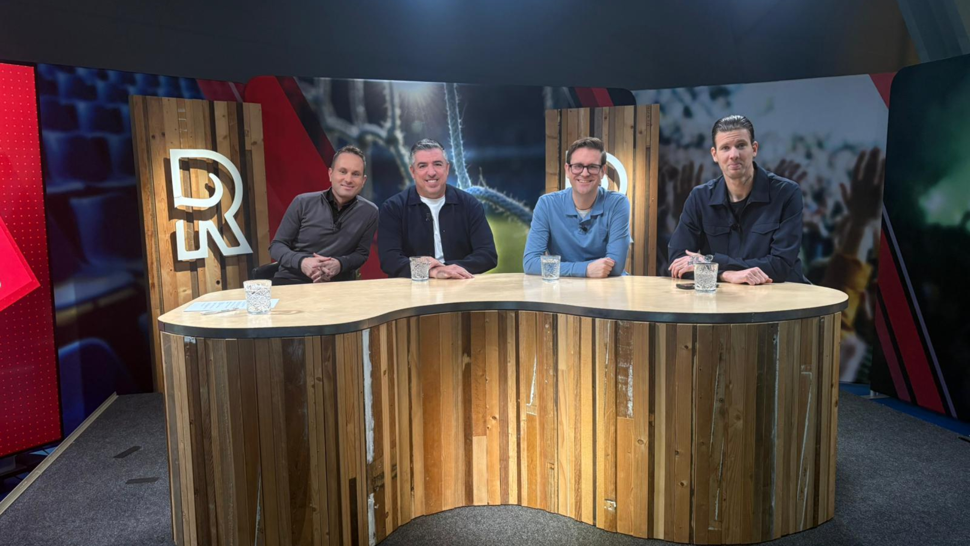 FC Rijnmond met Bart Nolles, Roy Makaay en Dennis van Eersel